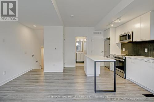 Th19 - 40 Ed Clark Gardens Boulevard, Toronto, ON - Indoor Photo Showing Kitchen