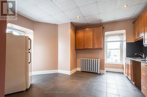 5 - 116 King Street, Quinte West, ON - Indoor Photo Showing Kitchen