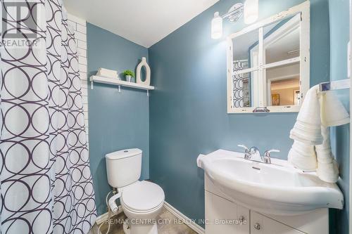 297 Drury Lane, Strathroy-Caradoc (Nw), ON - Indoor Photo Showing Bathroom