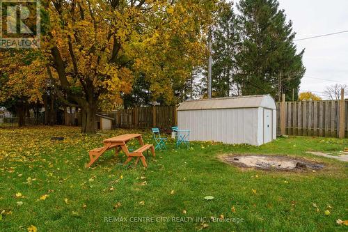 297 Drury Lane, Strathroy-Caradoc (Nw), ON - Outdoor With Backyard