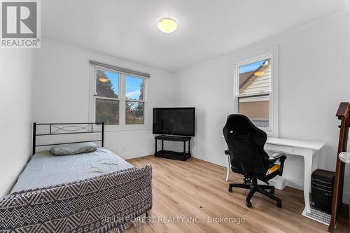 1466 Trafalgar Street, London, ON - Indoor Photo Showing Bedroom