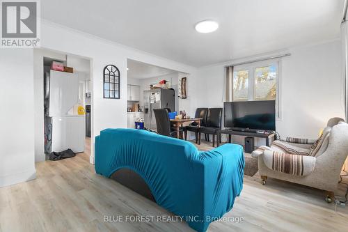 1466 Trafalgar Street, London, ON - Indoor Photo Showing Living Room