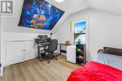 1466 Trafalgar Street, London, ON - Indoor Photo Showing Bedroom