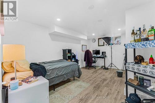 1466 Trafalgar Street, London, ON - Indoor Photo Showing Bedroom