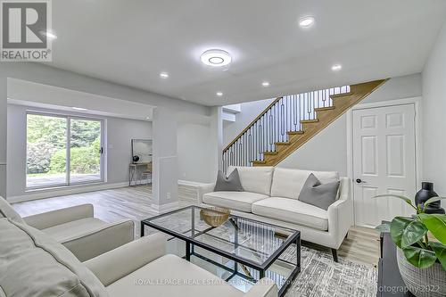 40 Ewing Street, Halton Hills, ON - Indoor Photo Showing Living Room