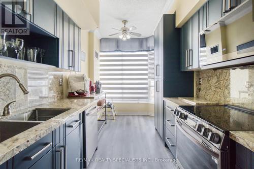 2410 - 22 Hanover Road, Brampton, ON - Indoor Photo Showing Kitchen With Double Sink With Upgraded Kitchen