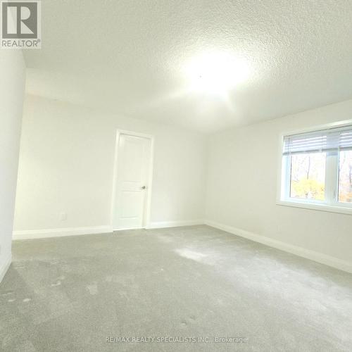 118 King Street E, Ingersoll, ON - Indoor Photo Showing Other Room