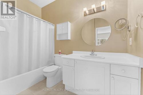 485 Nova Scotia Court, Woodstock, ON - Indoor Photo Showing Bathroom