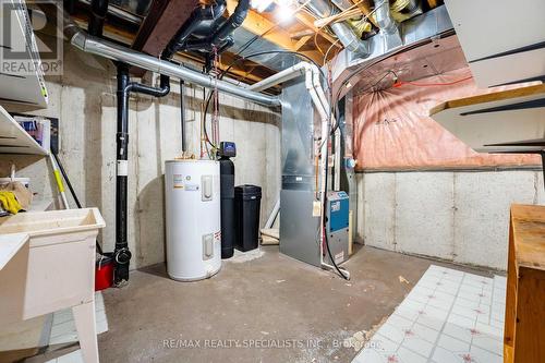 485 Nova Scotia Court, Woodstock, ON - Indoor Photo Showing Basement