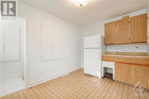 2090 Prince Charles Road, Ottawa, ON - Indoor Photo Showing Kitchen