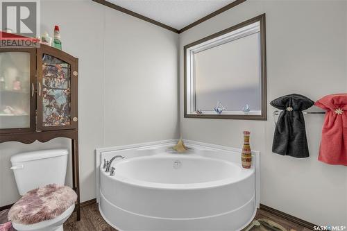 5 Garrettsee Street, Duval, SK - Indoor Photo Showing Bathroom