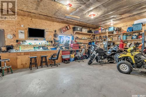 5 Garrettsee Street, Duval, SK - Indoor Photo Showing Garage