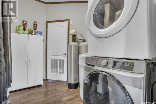 5 Garrettsee Street, Duval, SK - Indoor Photo Showing Laundry Room