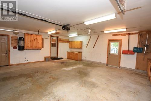 9 Kennedy Rd, Blind River, ON - Indoor Photo Showing Garage