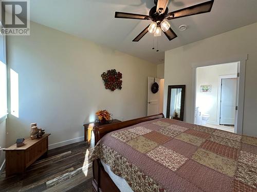 1881 Foxwood Trail, Windermere, BC - Indoor Photo Showing Bedroom