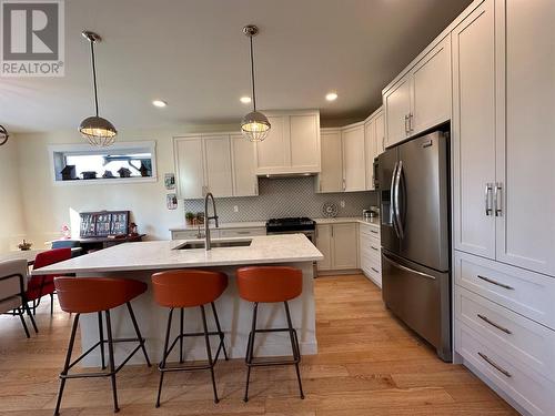 1881 Foxwood Trail, Windermere, BC - Indoor Photo Showing Kitchen