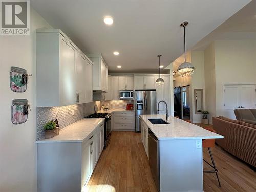 1881 Foxwood Trail, Windermere, BC - Indoor Photo Showing Kitchen With Upgraded Kitchen