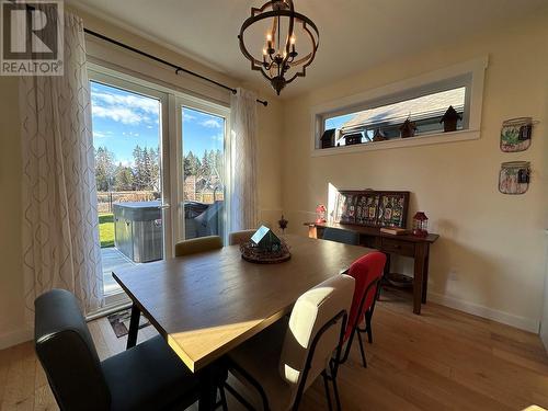 1881 Foxwood Trail, Windermere, BC - Indoor Photo Showing Dining Room