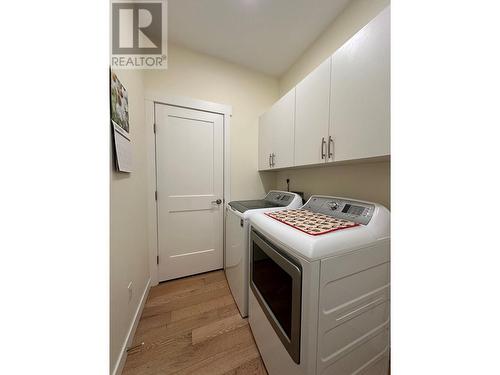 1881 Foxwood Trail, Windermere, BC - Indoor Photo Showing Laundry Room