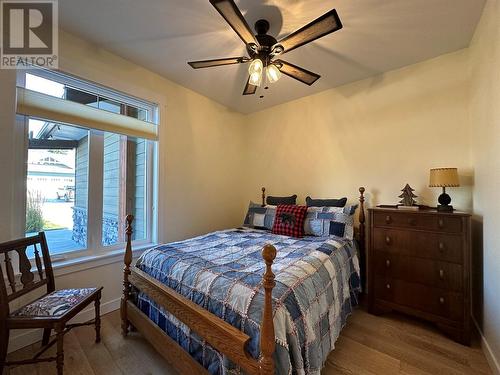 1881 Foxwood Trail, Windermere, BC - Indoor Photo Showing Bedroom