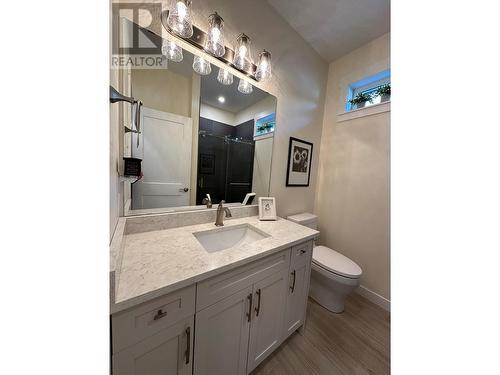 1881 Foxwood Trail, Windermere, BC - Indoor Photo Showing Bathroom