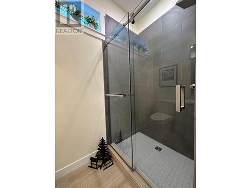 1881 Foxwood Trail, Windermere, BC - Indoor Photo Showing Bathroom