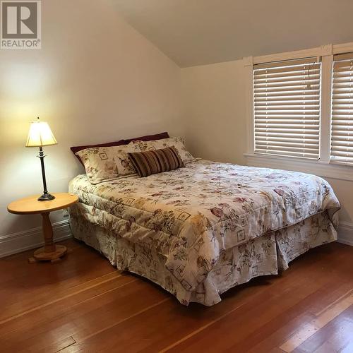 14612 Garnet Avenue, Summerland, BC - Indoor Photo Showing Bedroom