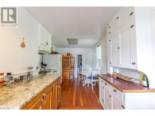 14612 Garnet Avenue, Summerland, BC - Indoor Photo Showing Kitchen