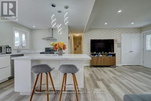 1431 Park Road S, Oshawa, ON - Indoor Photo Showing Kitchen