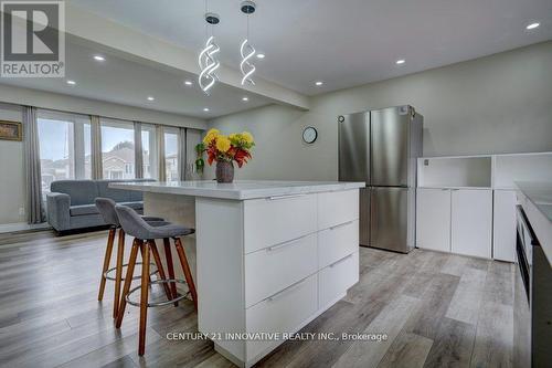 1431 Park Road S, Oshawa, ON - Indoor Photo Showing Kitchen