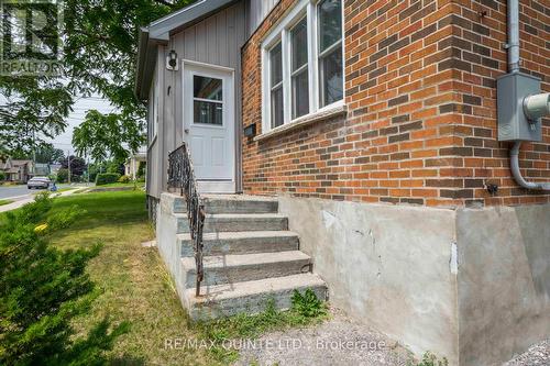 110 Moira Street W, Belleville, ON - Outdoor