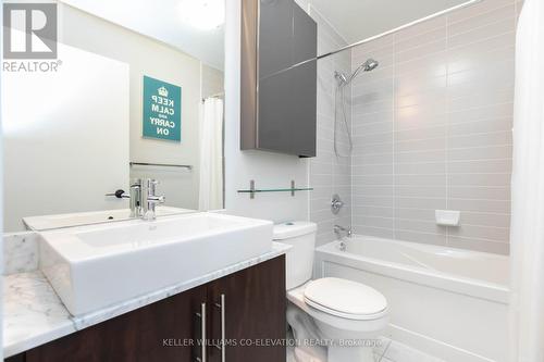 Ph 5202 - 65 Bremner Boulevard, Toronto, ON - Indoor Photo Showing Bathroom