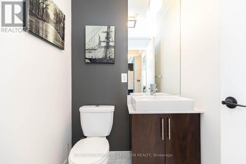 Ph 5202 - 65 Bremner Boulevard, Toronto, ON - Indoor Photo Showing Bathroom