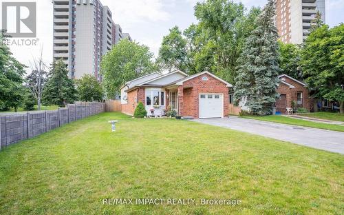 44 Plumridge Court, Ajax, ON - Outdoor With Facade