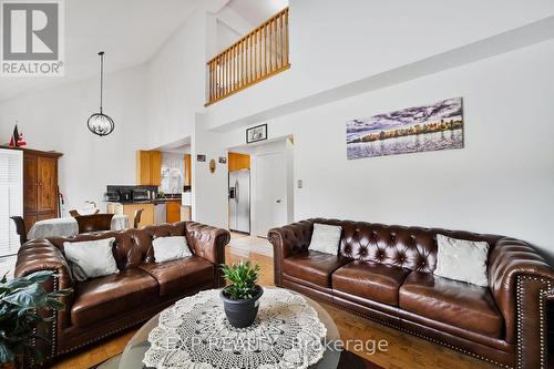 9 Tom Edwards Drive, Whitby, ON - Indoor Photo Showing Living Room