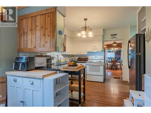 2196 Eighth Avenue, Trail, BC - Indoor Photo Showing Kitchen