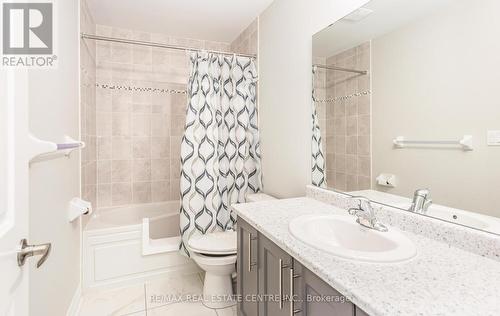 3 Dalbeattie Drive, Brampton, ON - Indoor Photo Showing Bathroom