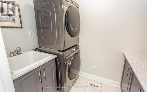 3 Dalbeattie Drive, Brampton, ON - Indoor Photo Showing Laundry Room