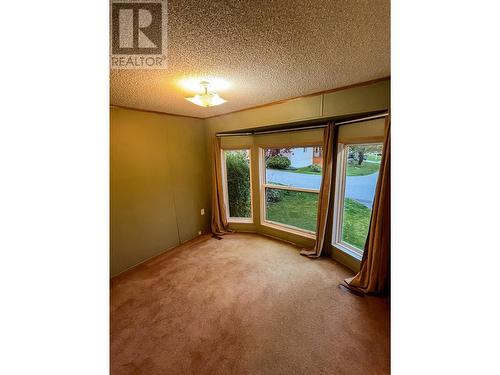 32 - 7126 3A Highway, Nelson, BC - Indoor Photo Showing Other Room