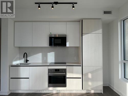 2706 - 108 Peter Street, Toronto, ON - Indoor Photo Showing Kitchen