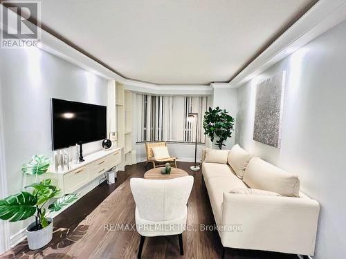 901 - 5418 Yonge Street, Toronto, ON - Indoor Photo Showing Living Room