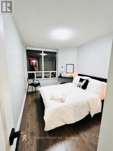 901 - 5418 Yonge Street, Toronto, ON - Indoor Photo Showing Bedroom