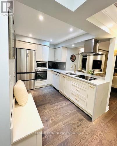 901 - 5418 Yonge Street, Toronto, ON - Indoor Photo Showing Kitchen