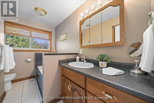 1981 Casey Road, Tyendinaga, ON - Indoor Photo Showing Bathroom