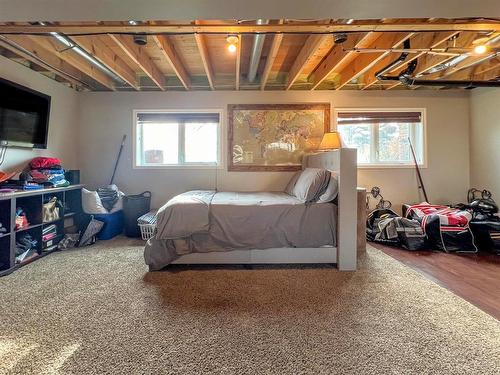 9 Foxford Avenue, Elkhorn, MB - Indoor Photo Showing Bedroom