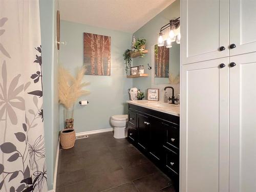 9 Foxford Avenue, Elkhorn, MB - Indoor Photo Showing Bathroom