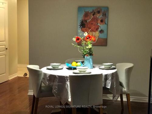 1111-330 Red Maple Rd, Richmond Hill, ON - Indoor Photo Showing Dining Room