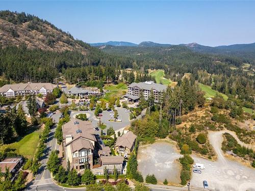 201-2045 Country Club Way, Langford, BC 