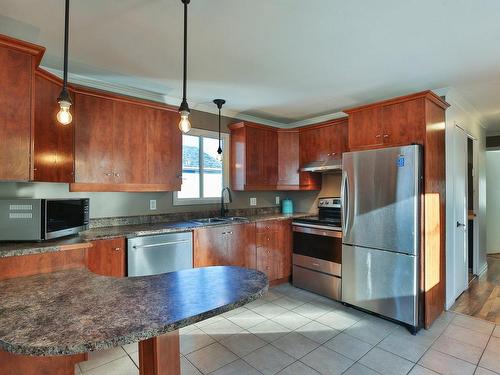 Cuisine - 28-1633 Rue Principale, Granby, QC - Indoor Photo Showing Kitchen With Double Sink