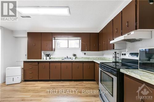 4775 Thunder Road, Ottawa, ON - Indoor Photo Showing Kitchen